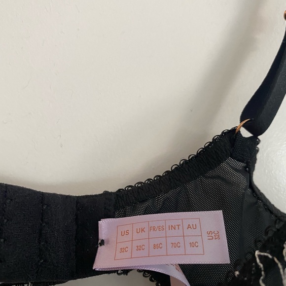 NWOT Savage x FENTY Special Edition Unlined Bra - Picture 3 of 3